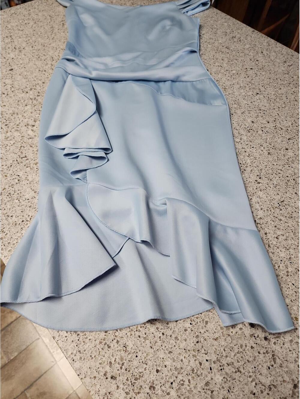 Dress - Picture 5 of 9